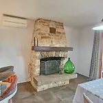 San Giovanni Apartment *